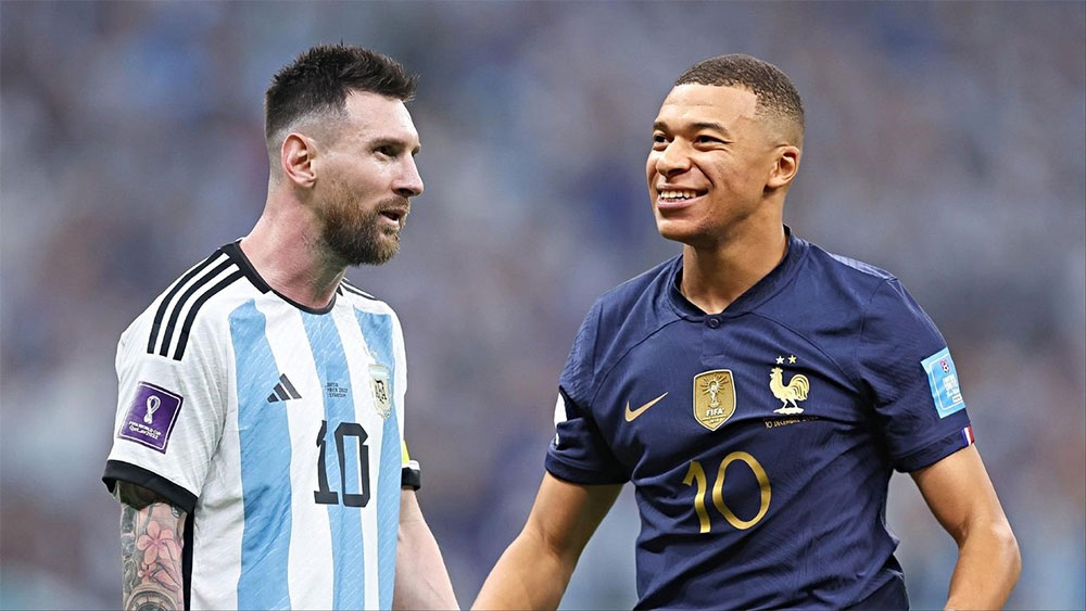 Hình ảnh cầu thủ Mbappe và Messi