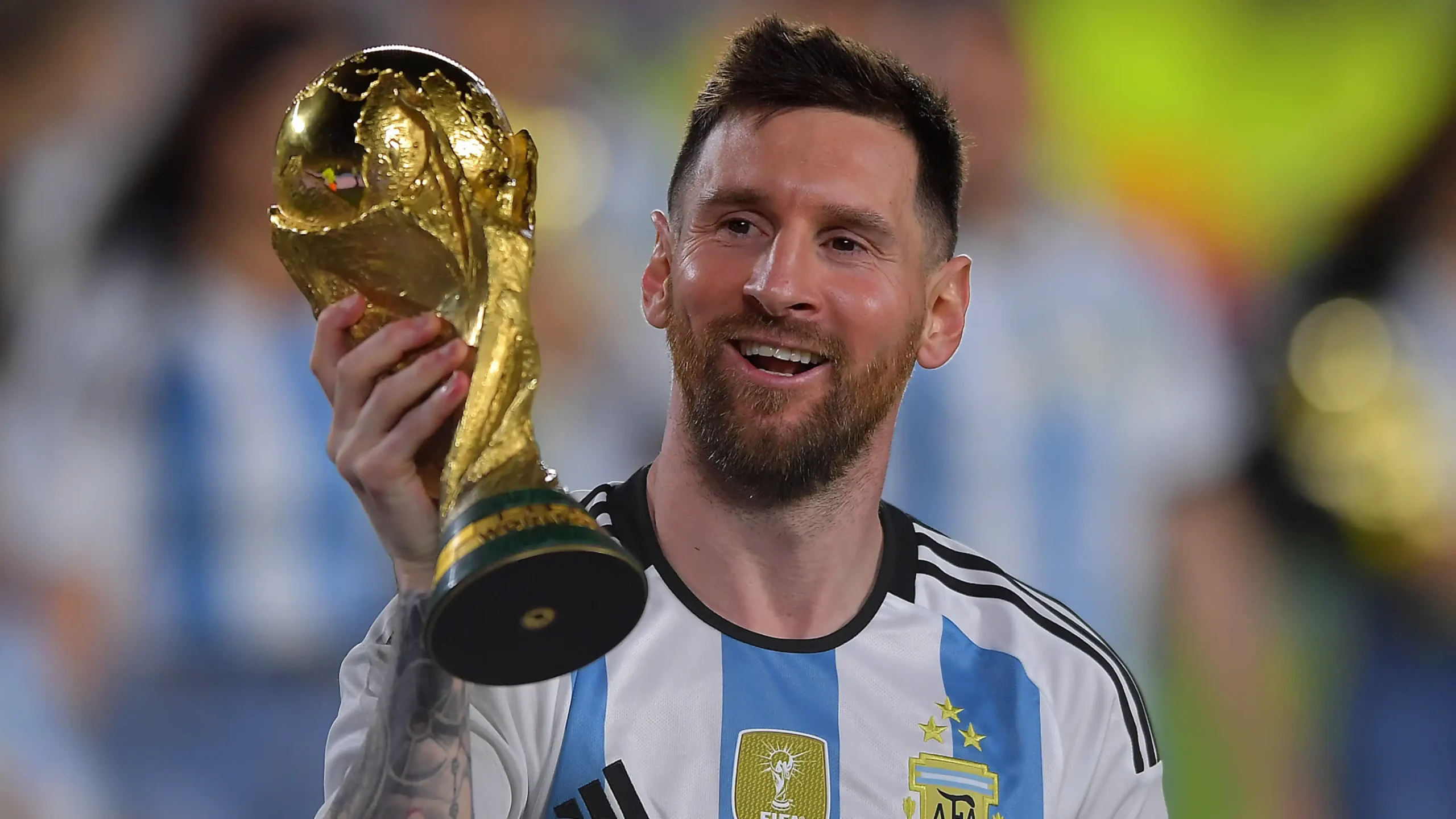 Messi - cầu thủ tài năng với hàng loạt giải thưởng