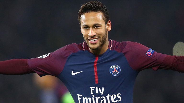 Niềm vui trên sân cỏ của cầu thủ Neymar